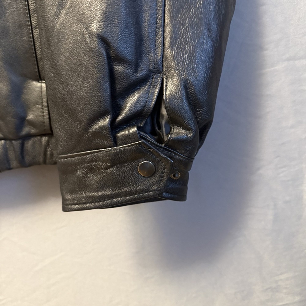 St. John's Bay Leather Bomber Jacket Mens Large Black Zip Front Quilted Lined - Picture 3 of 12